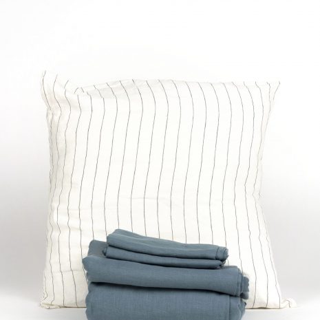 FBS Deep Pool Blue LinenSheet Set - Navy Pinstripe EPC 6 FBS Deep Pool Blue LinenSheet Set - Navy Pinstripe EPC 6