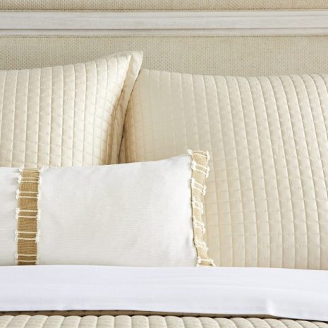 Superior Beige Colman Fashion Bedding Close in